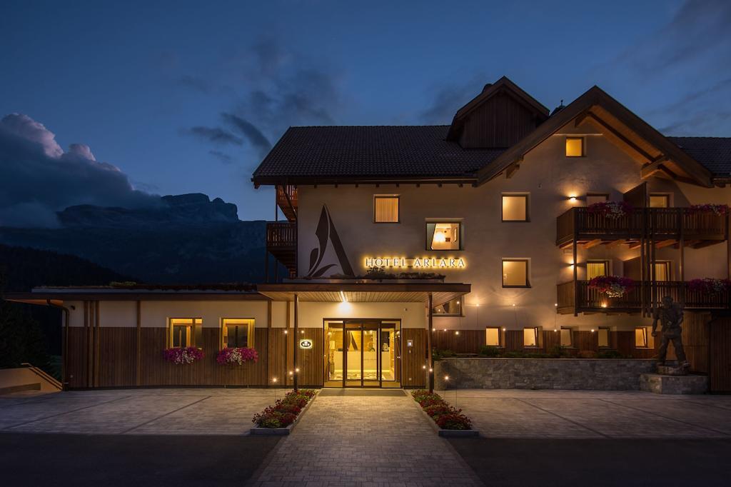 Hotel Arlara Corvara In Badia Ngoại thất bức ảnh